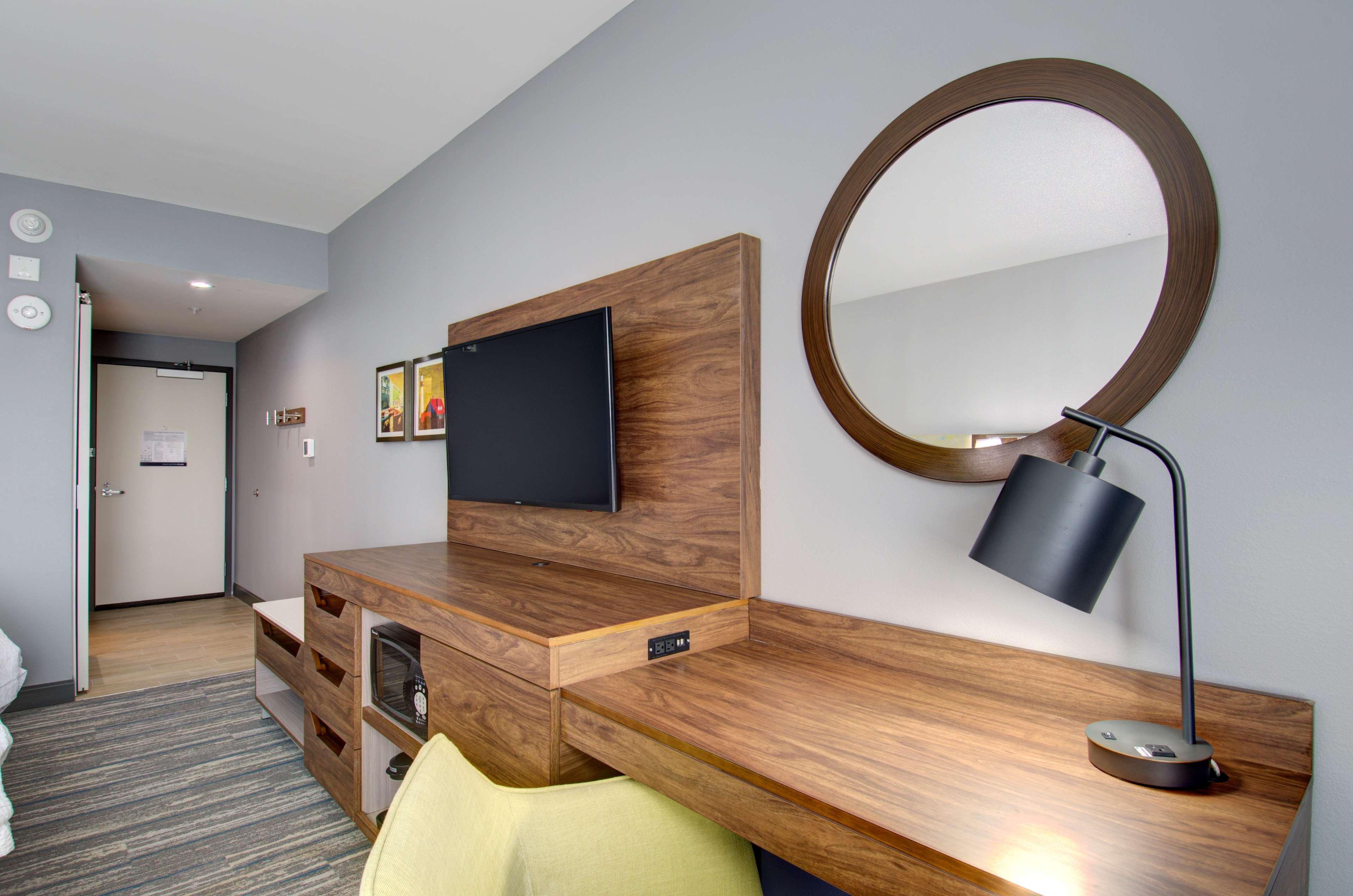 Hampton Inn & Suites Portland West Bagian luar foto