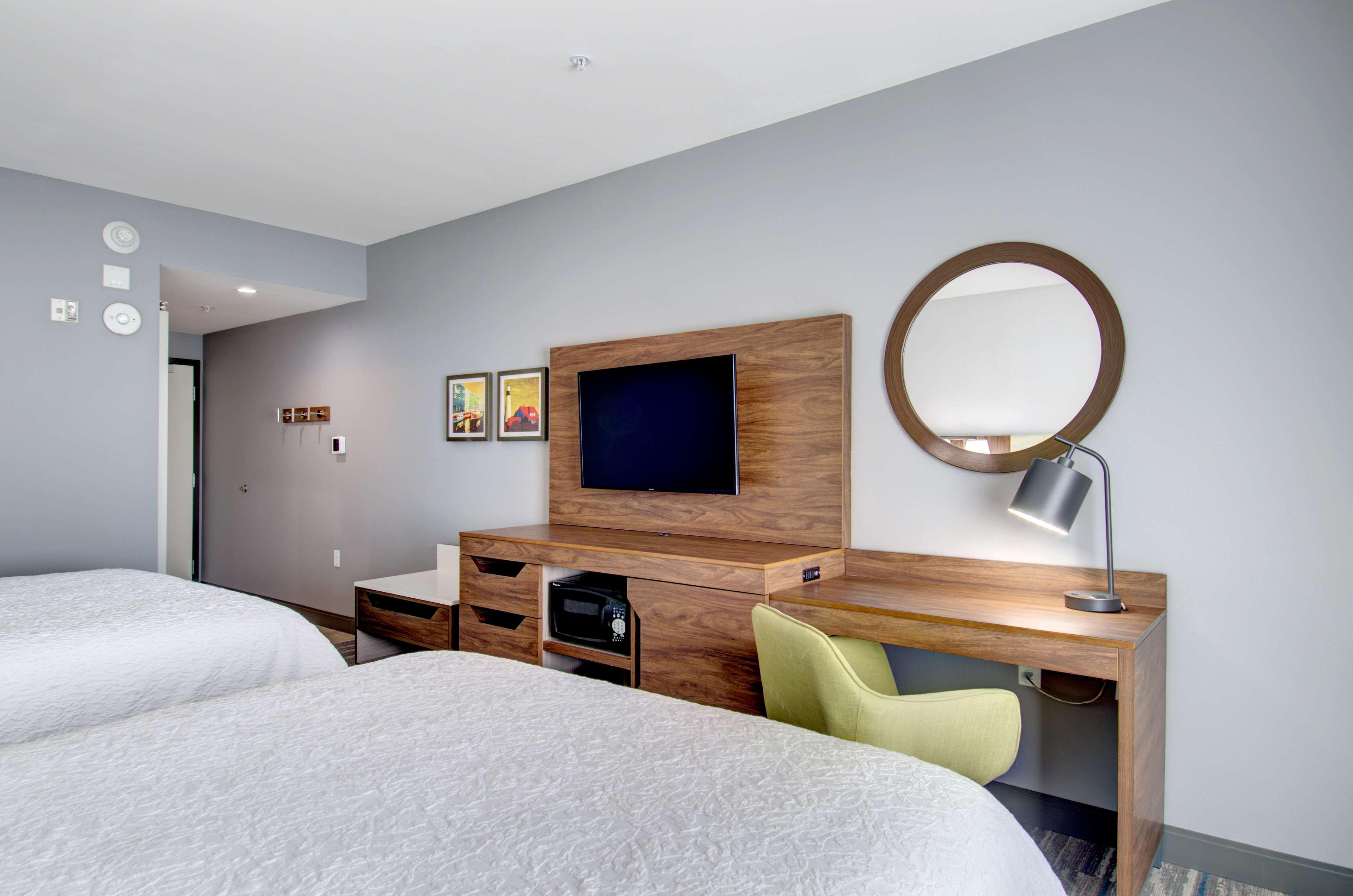 Hampton Inn & Suites Portland West Bagian luar foto
