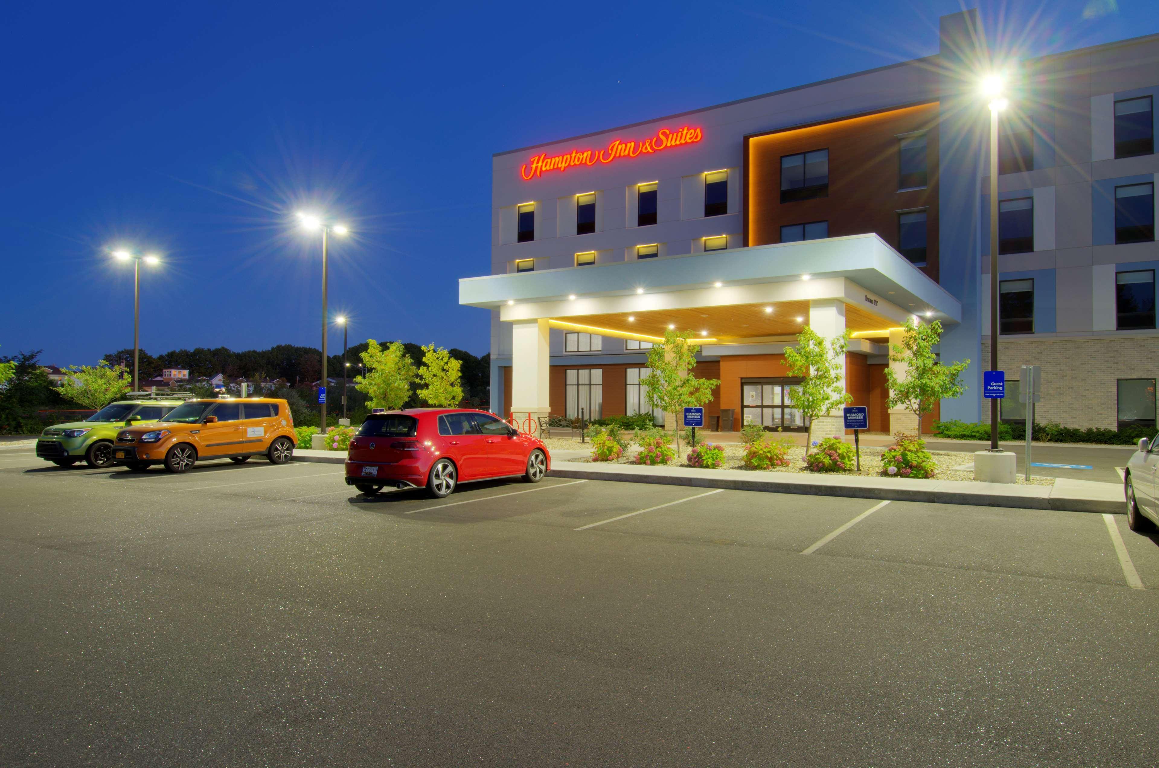 Hampton Inn & Suites Portland West Bagian luar foto