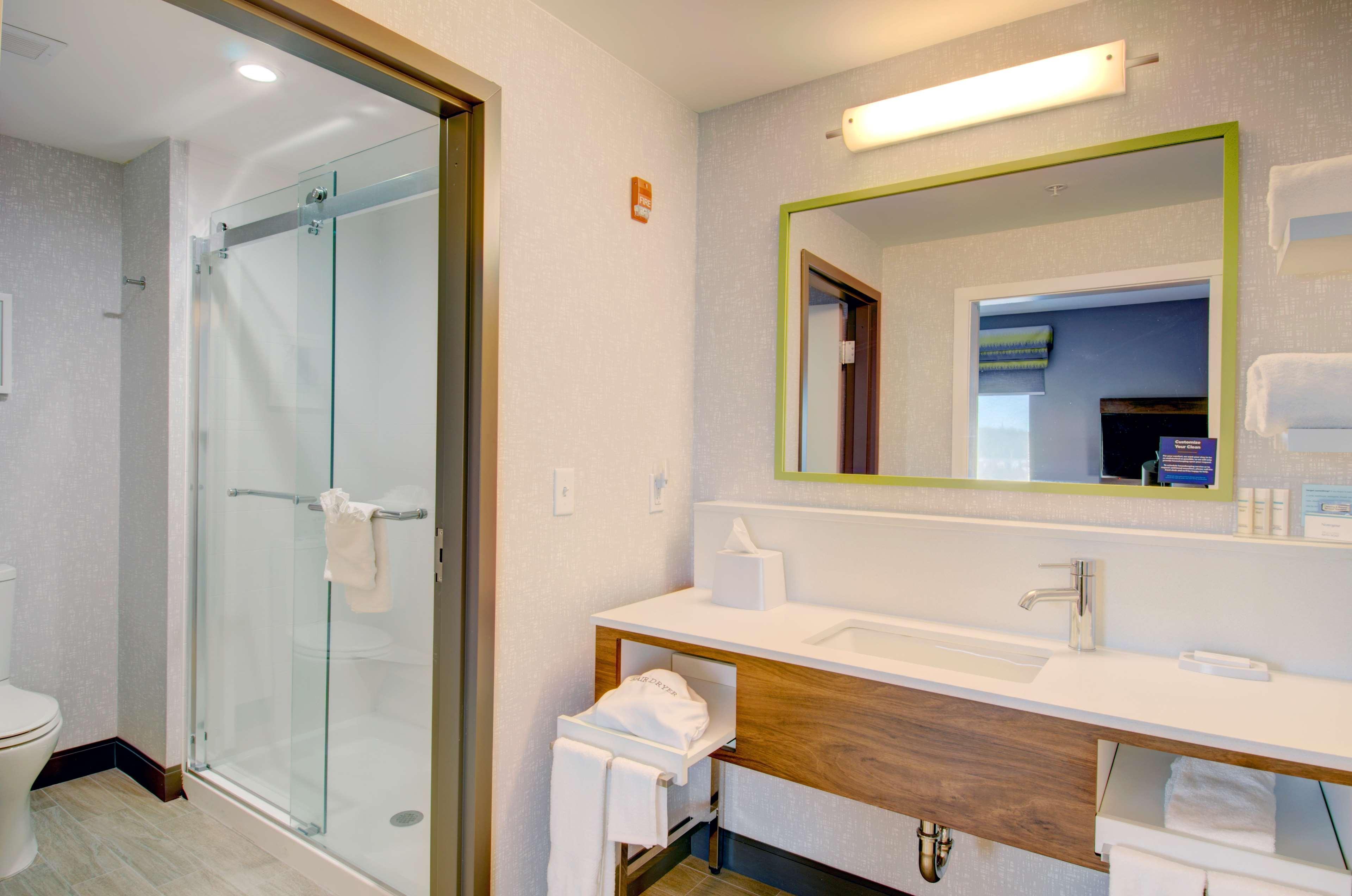 Hampton Inn & Suites Portland West Bagian luar foto