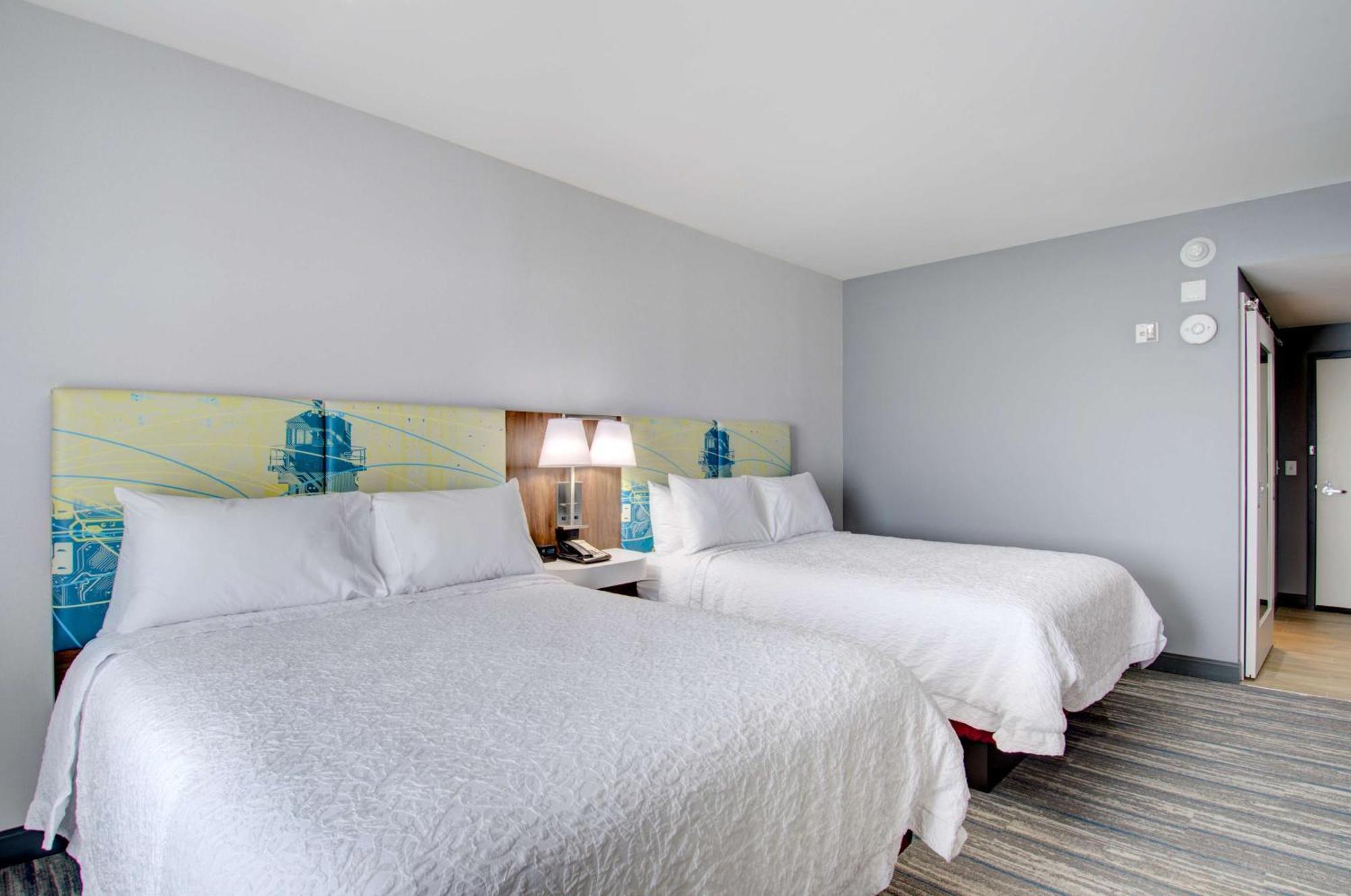 Hampton Inn & Suites Portland West Bagian luar foto