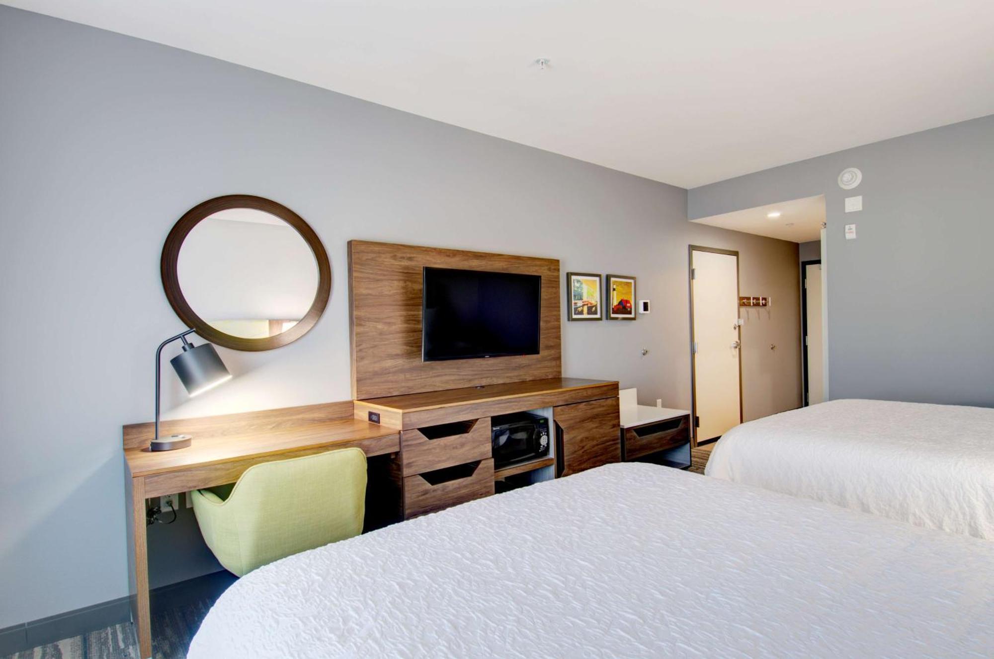 Hampton Inn & Suites Portland West Bagian luar foto