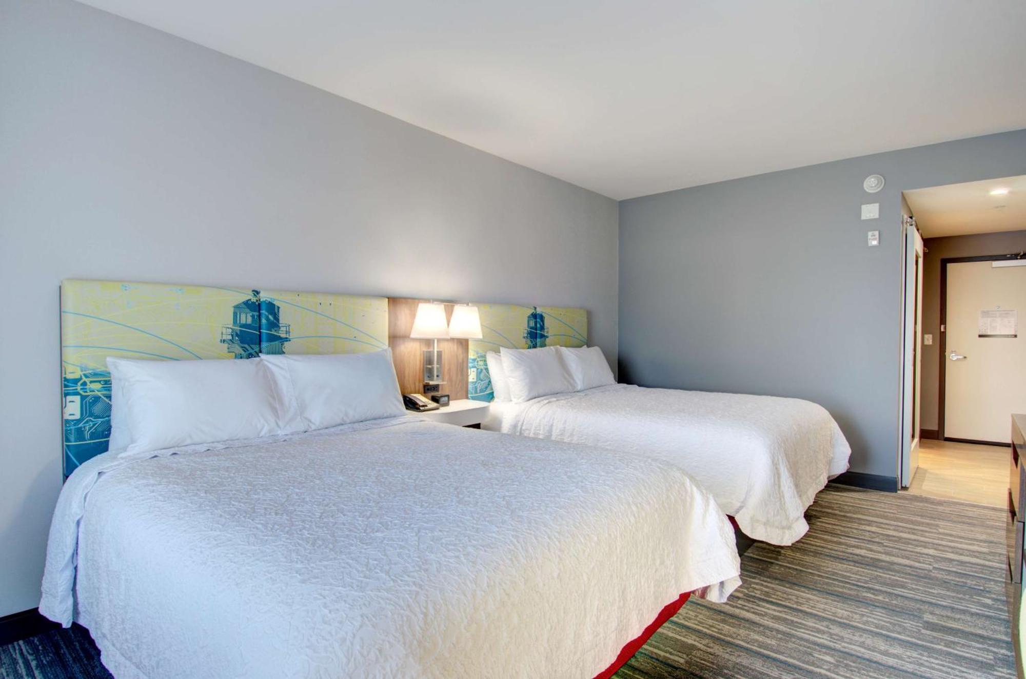 Hampton Inn & Suites Portland West Bagian luar foto